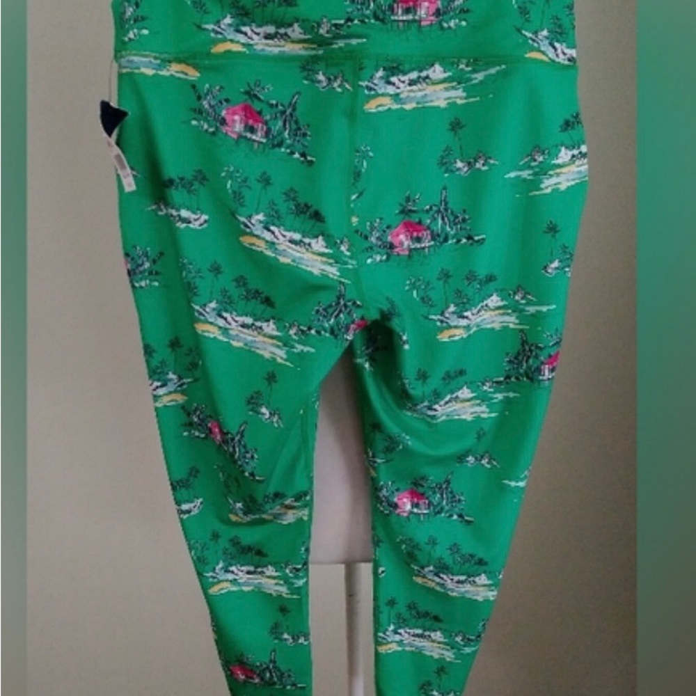 Crown & Ivy Tropical Print Sport Leggings NWT - Picture 3 of 5
